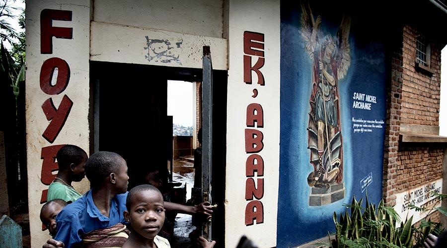 In 2001, thanks to the charisma of Sister Natalina Isella, Ek Abana was founded in Congo, a shelter for abandoned girls accused of witchcraft.